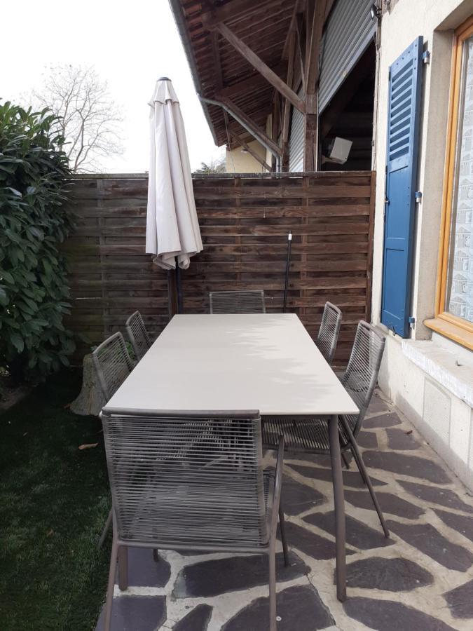 Gite 32 Rue Du Huit Mai Freneuse  Екстер'єр фото